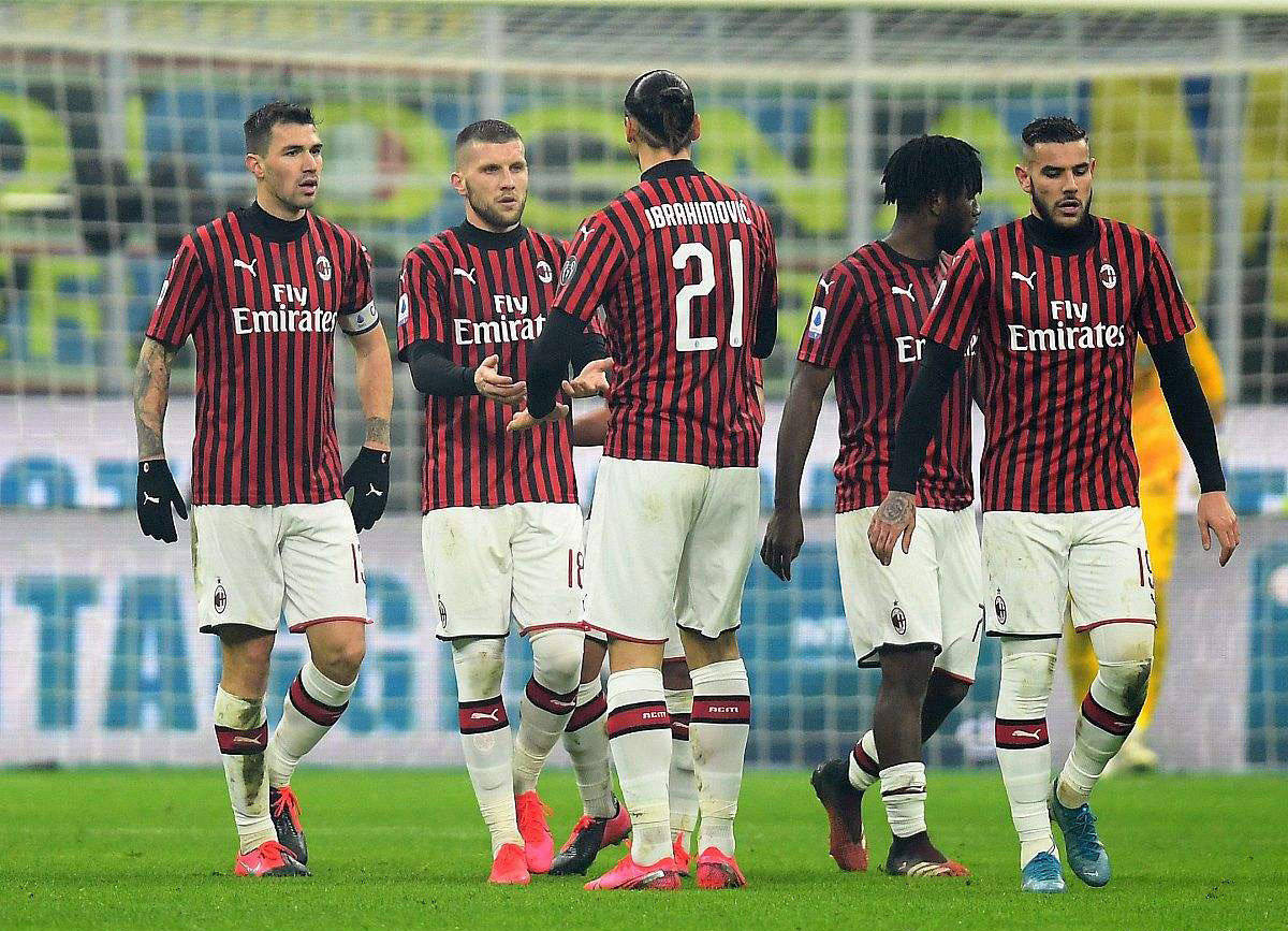 近百台赛车通过发车台，2025APRC／CRC龙游拉力赛盛大开幕！（近百台赛车燃擎驶过发车台，2025 APRC／CRC龙游拉力赛正式启幕！）