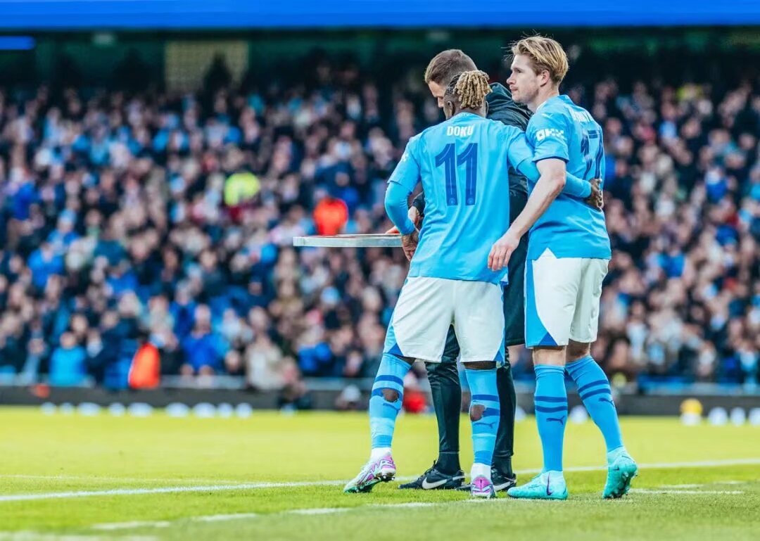 邮报：曼联询问多纳鲁马转会可能性，转会费与工资都超出预算（邮报：曼联探讨引进多纳鲁马，但转会费与薪资要求均超预算）