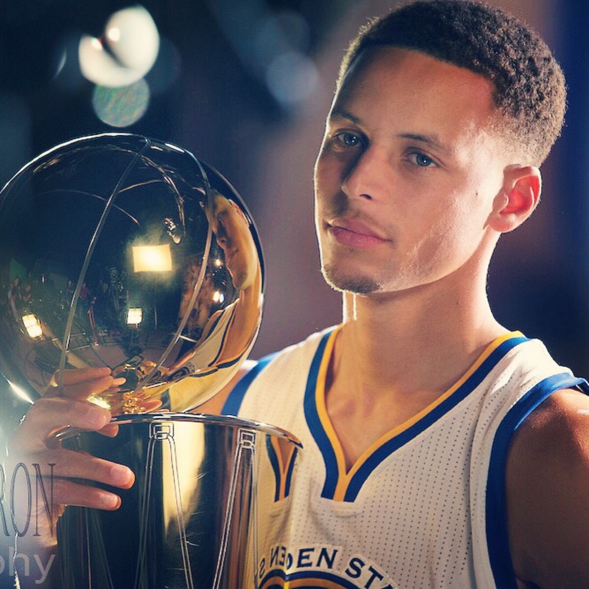 颜骏凌：夺冠的过程每年都不一样，4座中超冠军每一个都不同（颜骏凌：夺冠之路年年不一，四次中超捧杯各具意义）