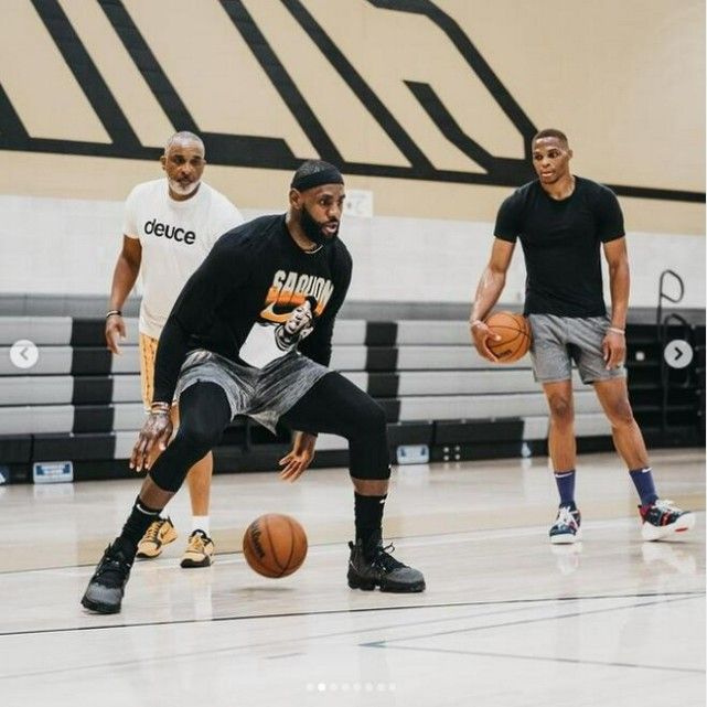 单届世欧预／欧预赛进球榜：哈兰德、莱万16球并列第一（单届世欧预／欧预赛射手榜：哈兰德与莱万同以16球登顶）