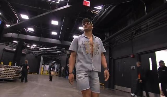 世界最经典的十大足球技巧（盘点全球最经典的十大足球绝技）