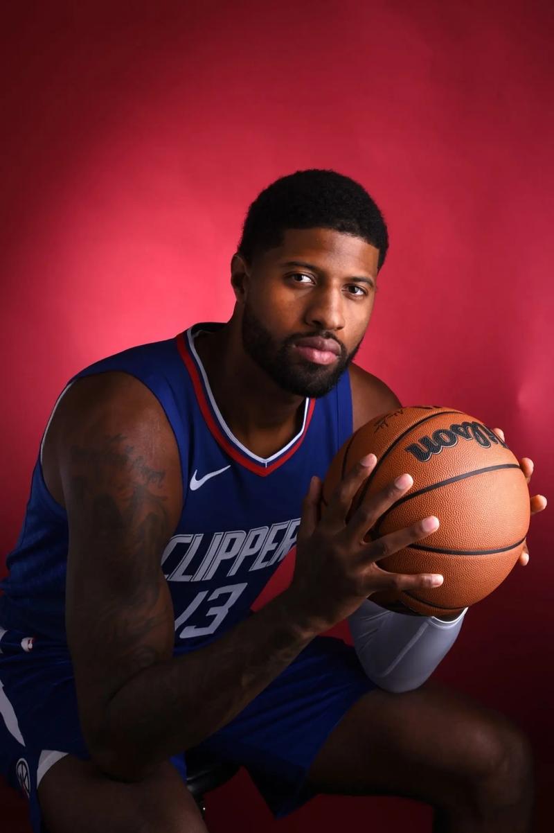 76人vs步行者首发：恩比德PK西卡，昆顿·杰克逊复出（76人战步行者首发：恩比德对位西亚卡姆，昆顿-杰克逊复出）